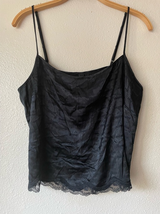 SKIMS Tops - Skims Black lace trimmed satin camisole tank top